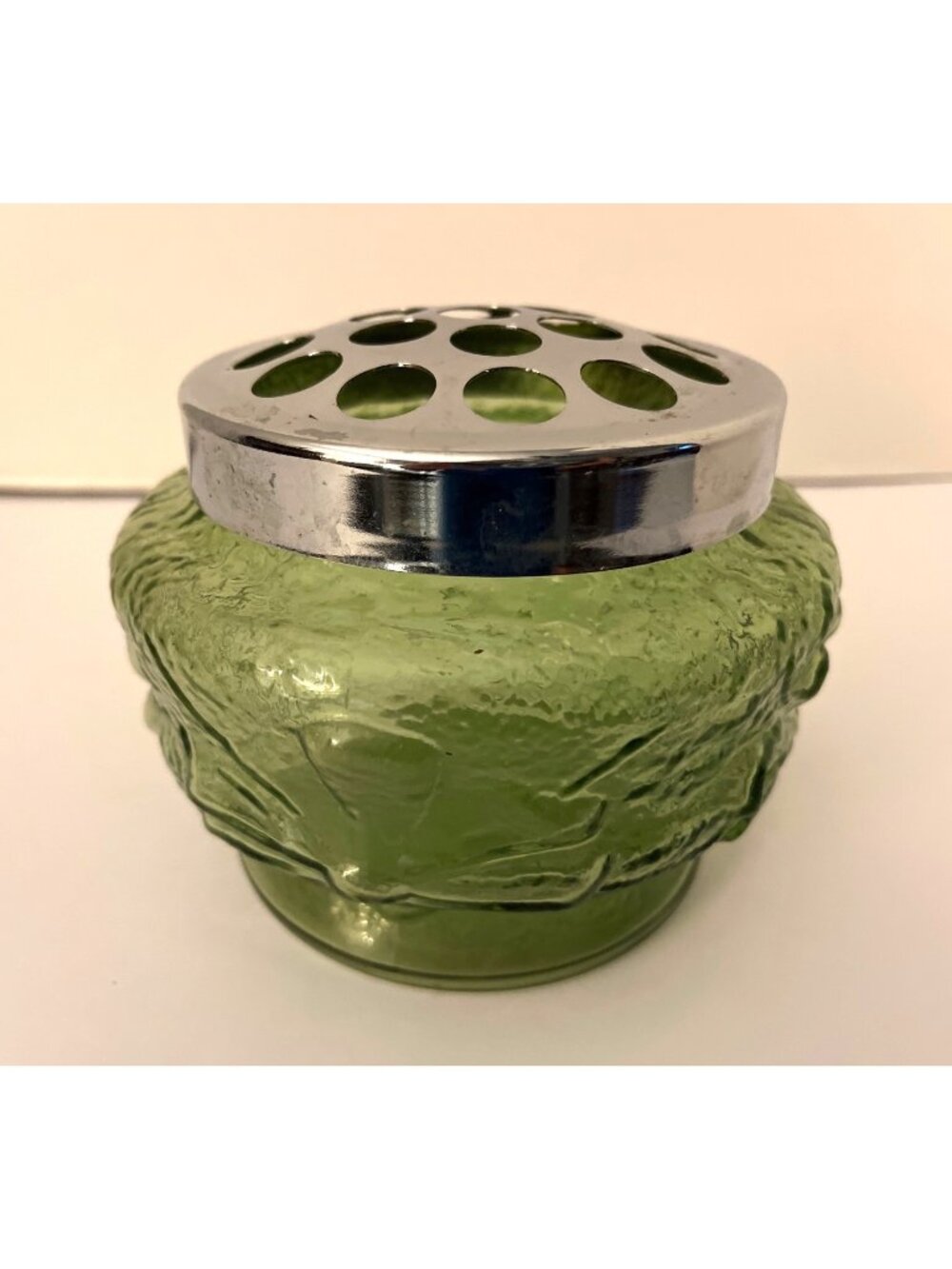 Vintage Anchor Hocking Green Crinkle Glass Vase With Crome Flower Frog